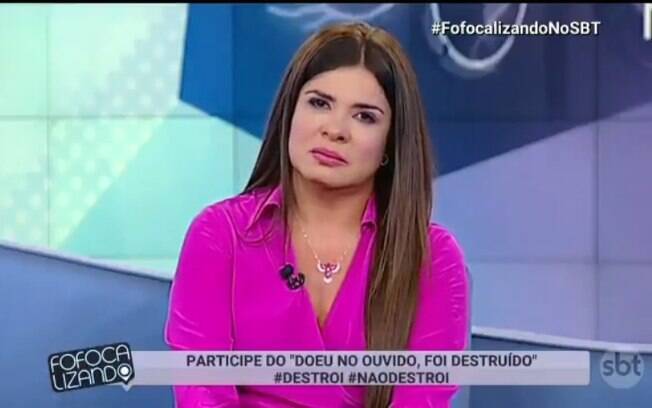 Mara Maravilha chora ao vivo ao ser provocada por Léo Dias
