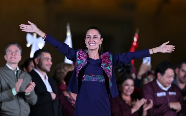 Claudia Sheinbaum comemora vitória esmagadora nas eleições presidenciais mexicanas em 2 de junho de 2024