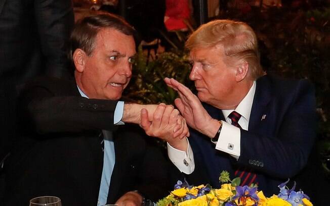 Bolsonaro já bloqueou 176 seguidores Bolsonaro já bloqueou 176 seguidores