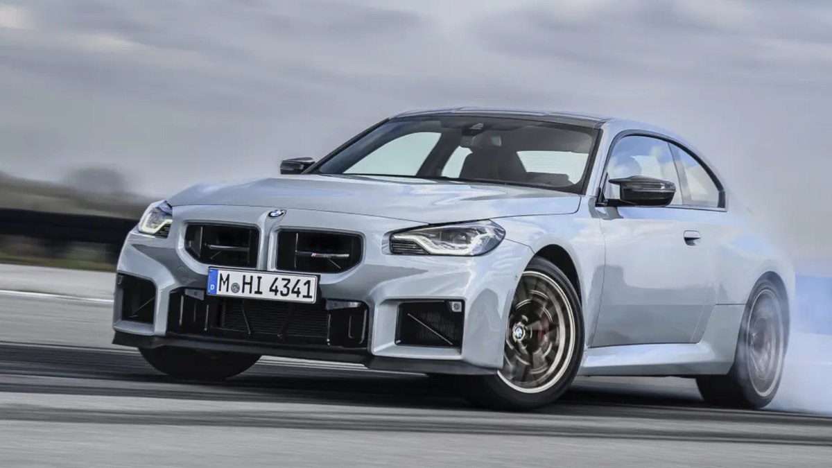 Novo BMW M2 CS entra em pré-venda no Brasil; veja detalhes