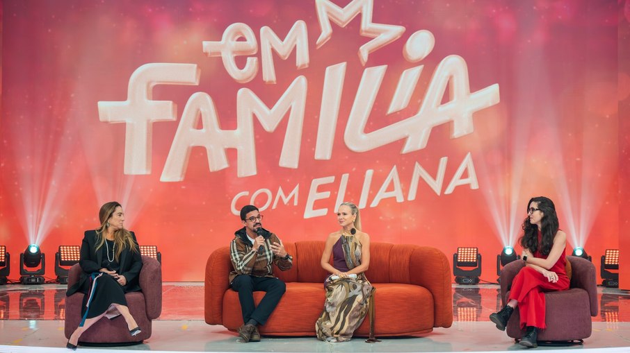 Monica Almeida, diretora de gênero Auditório dos Estúdios Globo; Geninho Simonetti, diretor; Eliana; e Polly Silva, produtora