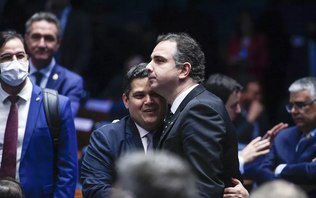 Pacheco se reúne com Lula e senadores do PT em Brasília | Política ...