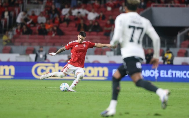 Rodrigo Villagra se firmou como titular do Internacional na temporada 2026 Rodrigo Villagra se firmou como titular do Internacional na temporada 2026