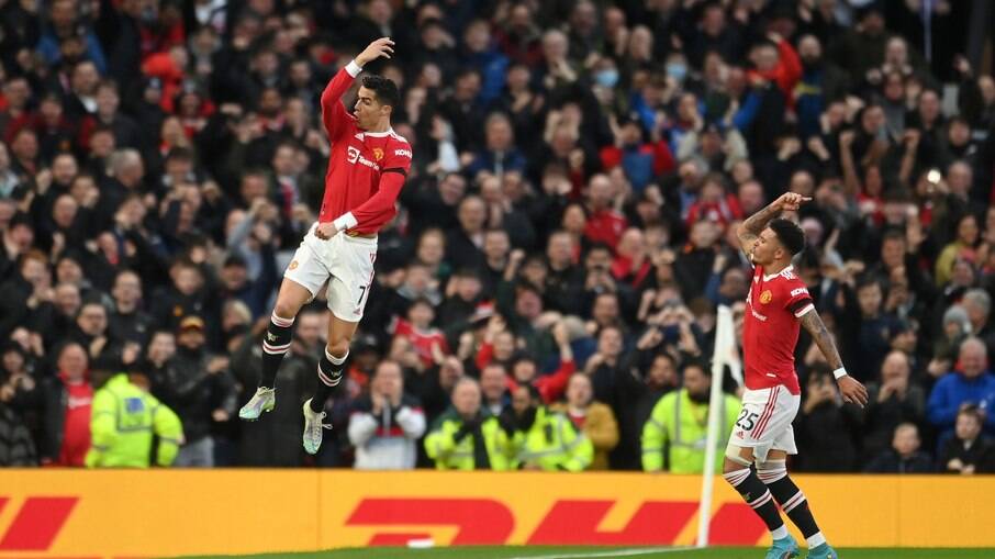 Cristiano Ronaldo comemora gol pelo Manchester United contra o Tottenham