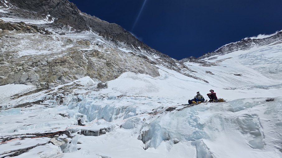 O calcareo do Everest (rocha clara)