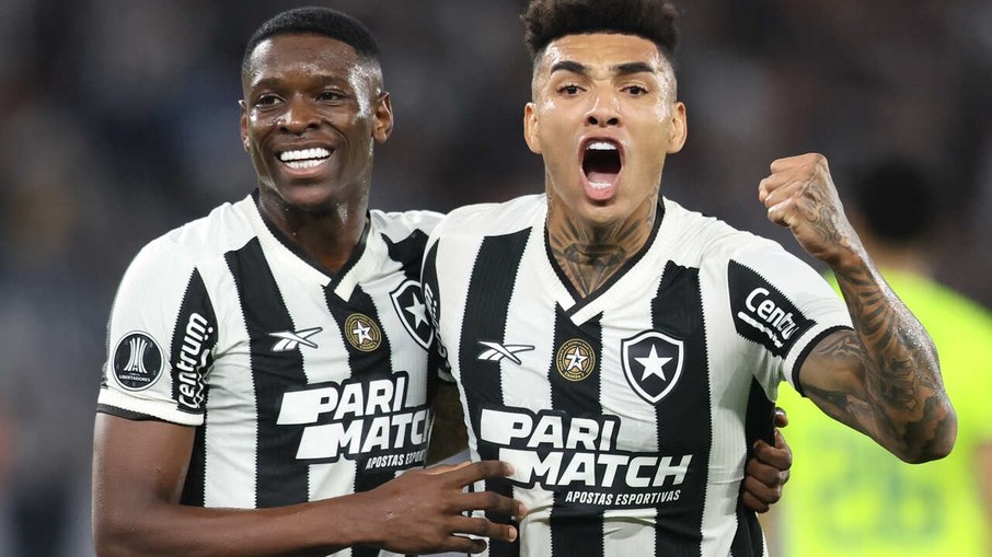 Botafogo enfrenta o Corinthians neste sábado