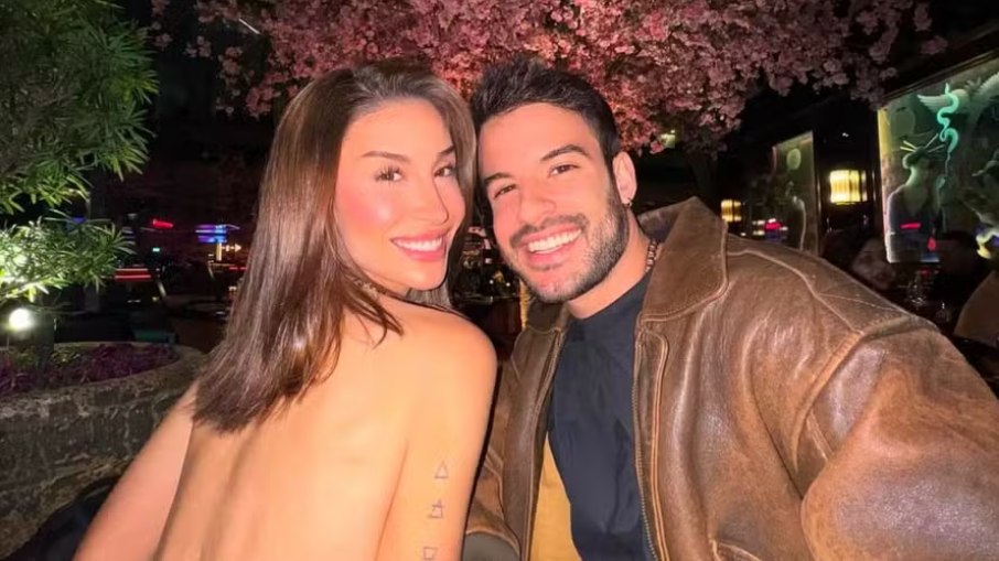 Bianca Andrade publica fotos com namorado em Londres e se declara Bianca Andrade publica fotos com namorado em Londres e se declara