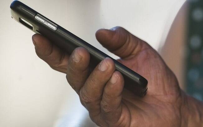 Segundo a Anatel, os usuários de celulares piratas já estão recebendo SMS informando que o aparelho será bloqueado