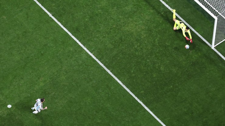 Messi perde mais um pênalti e amplia recorde negativo em copas