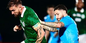 Guarani marca no último lance e arranca empate com o Santos