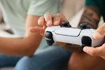 Jogos de PlayStation 5 surgem com mais de 50% de desconto