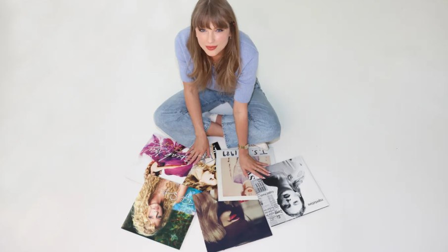 Taylor Swift compra catálogos antigos e planeja relançamento dos álbuns Taylor Swift compra catálogos antigos e planeja relançamento dos álbuns