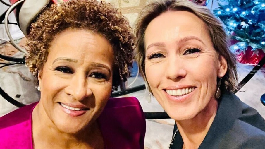 Wanda Sykes e Alex Niedbalski; casal opta pela privacidade da imagem dos filhos