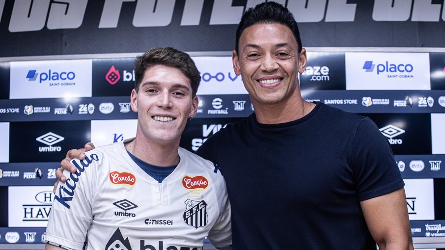 Benjamín Rollheiser foi apresentado pelo Santos nesta segunda-feira Benjamín Rollheiser foi apresentado pelo Santos nesta segunda-feira
