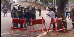 PM usa bombas contra manifestantes perto da Av. Paulista, em SP