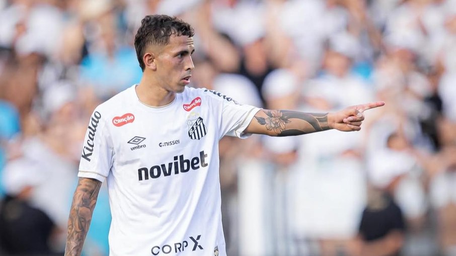 Jogador do Santos nega comentar briga entre Neymar e Robinho Jr.