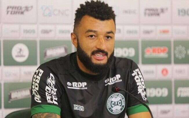 Alex Muralha deve retornar ao Coritiba