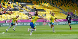 Brasil-Sub 20 goleia México no último amistoso na Espanha