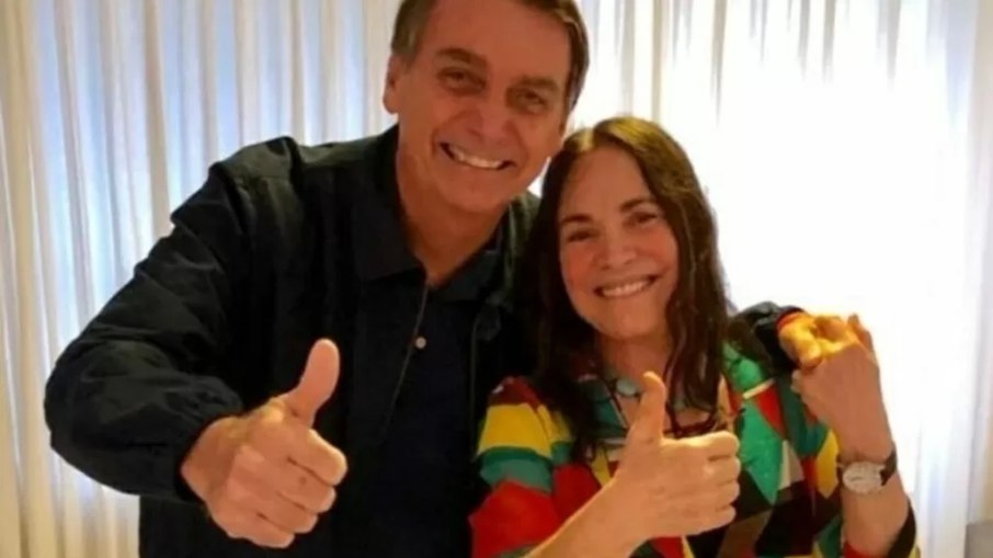 Regina Duarte reafirma admiração por Bolsonaro em entrevista Regina Duarte reafirma admiração por Bolsonaro em entrevista