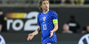 Modric critica VAR por “bola no cabelo” que tirou Croácia da Copa
