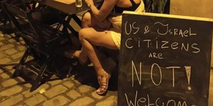 Bar no Rio é multado por placa contra americanos e israelenses
