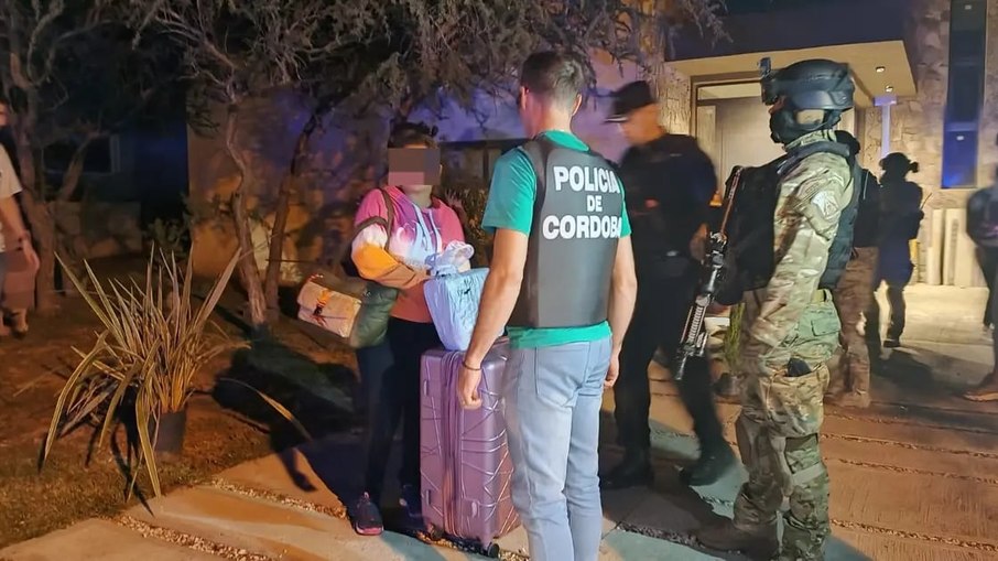 Polícia de Córdoba prende esposa de Fito Macías