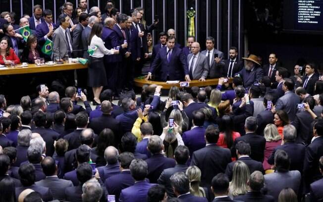 Rodrigo Maia discursando