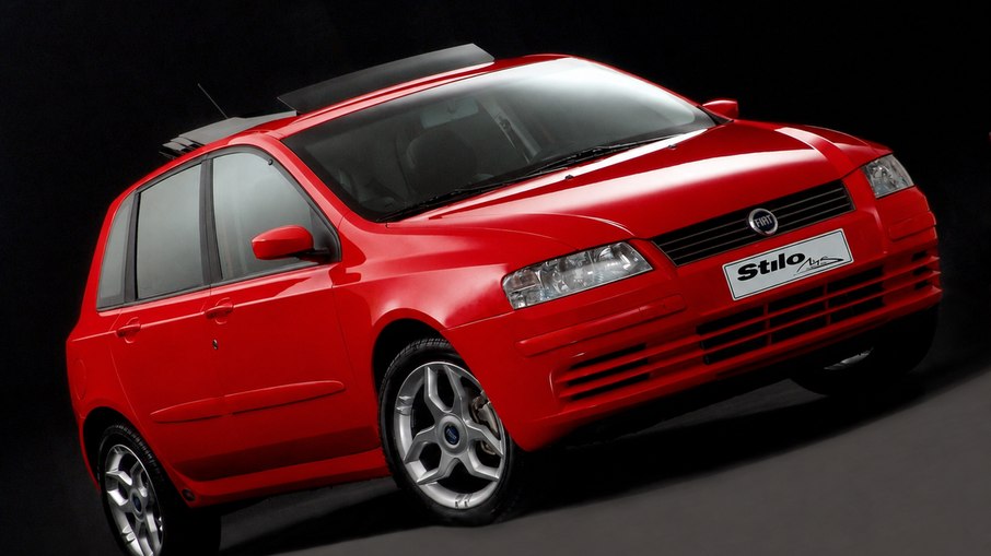 Fiat Stilo Schumacher nº 001, autografado pelo piloto alemão, será uma das atrações da marca no Festival Interlagos 2026. Fiat Stilo Schumacher nº 001, autografado pelo piloto alemão, será uma das atrações da marca no Festival Interlagos 2026.