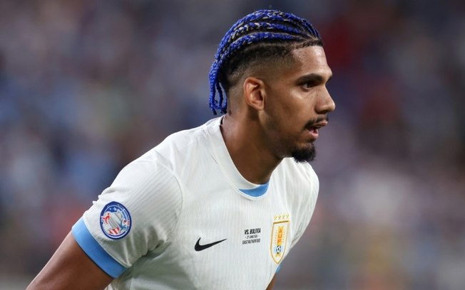 O uruguaio Ronald Araújo durante o jogo contra a Bolívia pela Copa América.