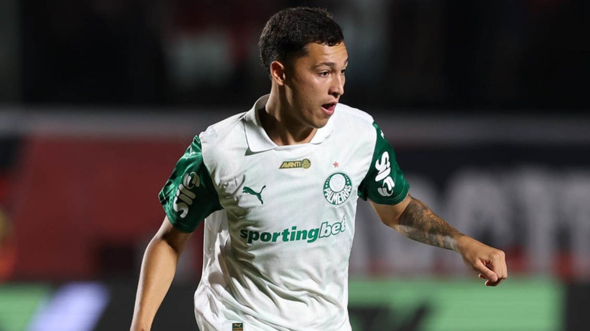 Cobiçado pela Europa, Palmeiras deve receber bolada por promessa Cobiçado pela Europa, Palmeiras deve receber bolada por promessa