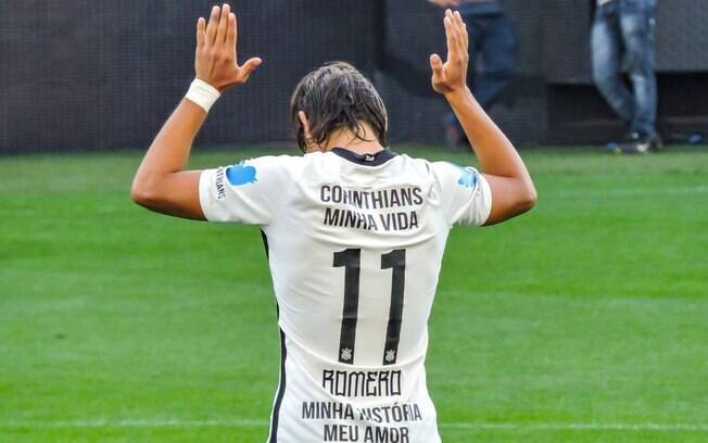 Romero comemora gol pelo Corinthians em cima do Vasco