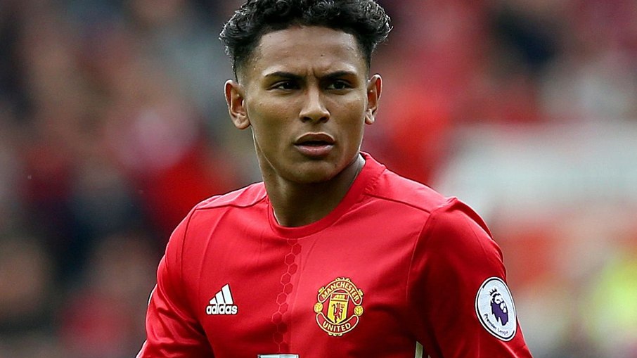 Demetri Mitchell foi revelado pelo United