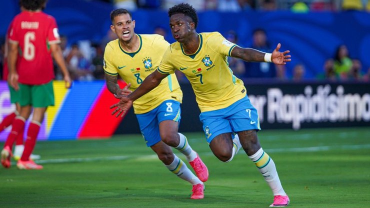 Premier League já movimentou 7 bilhões de reais na atual janela
