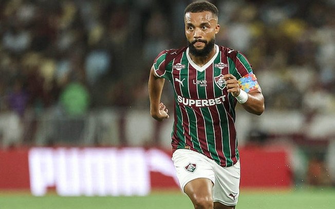 Samuel Xavier sofreu uma luxação no ombro esquerdo e desfalcará o Fluminense