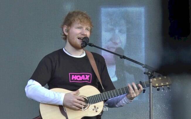 Ed Sheeran arrecada quase de R$ 400 mil em leilão beneficente