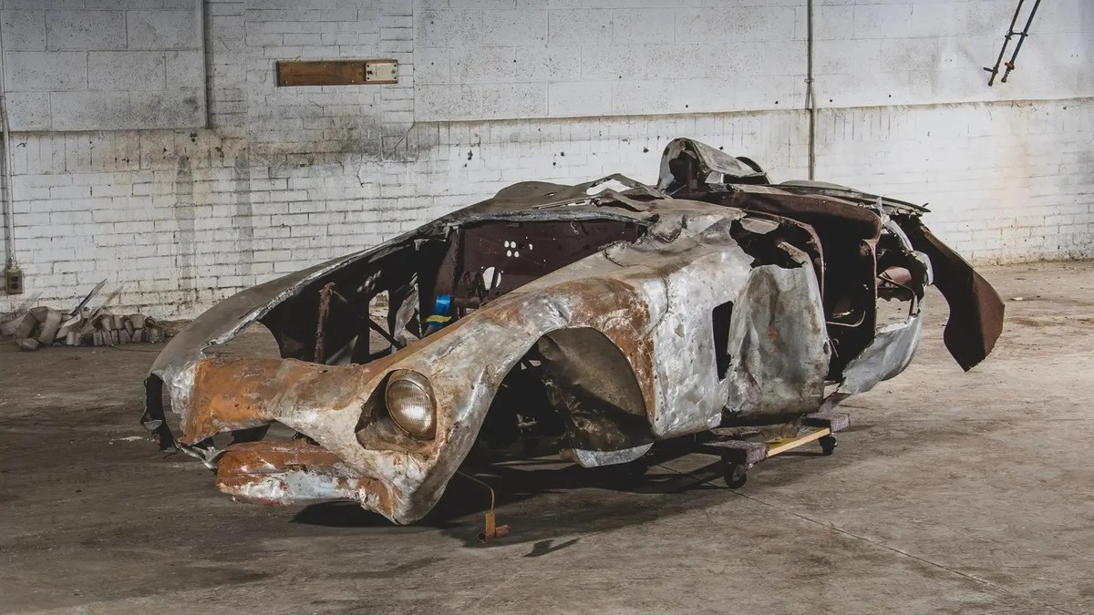 A Ferrari 500 Mondial Spider foi vendida por um valor pouco acima do esperado