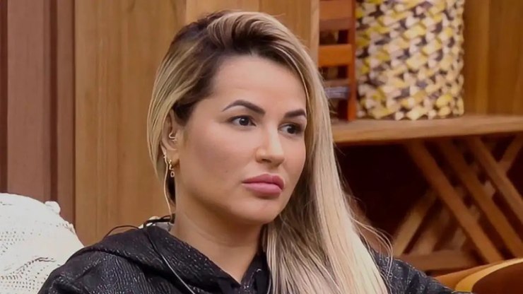 Deolane passa por audiência de custódia e segue para presídio