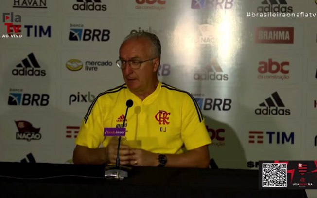 Mano Menezes elogia postura do Internacional após empate com Athletico-PR