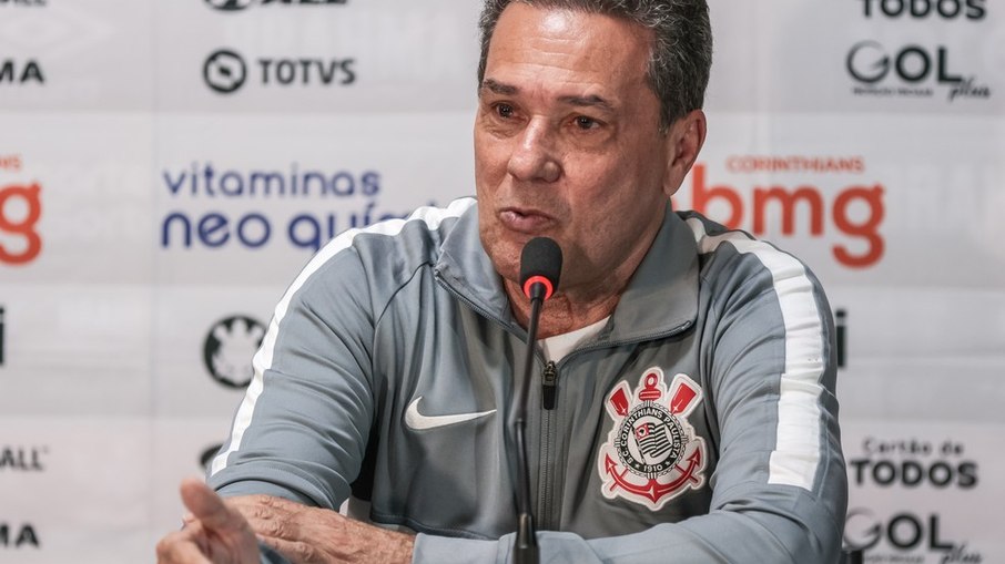 Luxemburgo em seu último trabalho no Corinthians