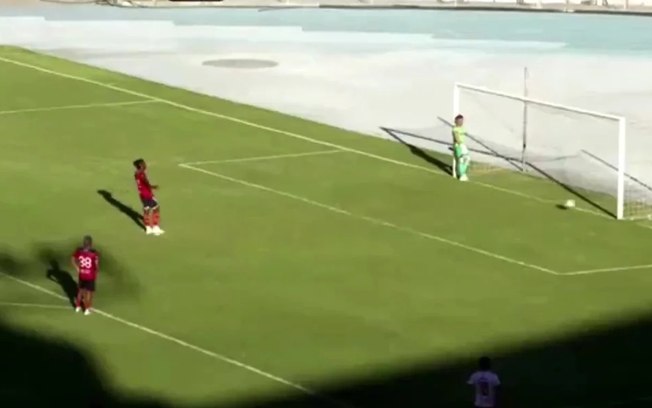 Cena aconteceu em duelo pela segunda divisão do Boliviano