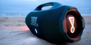JBL lança Boombox 4 com mais potência e bateria de até 34h