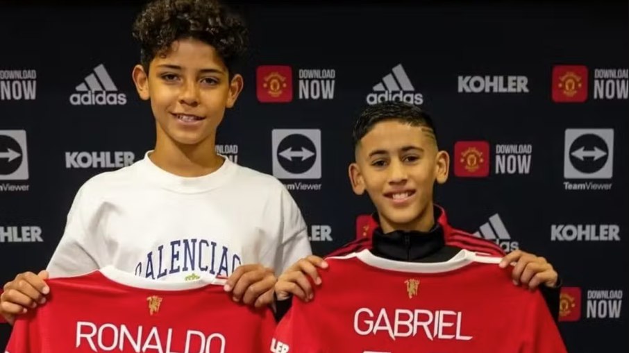 JJ Gabriel chegou ao United junto com o filho do Cristiano Ronaldo