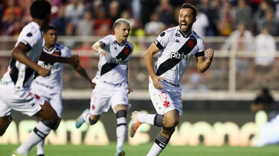 Vasco vence o Ituano e está de volta à Série A