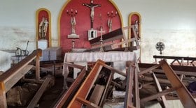 RS: igreja atingida por água tinha bíblias e cruz intactas