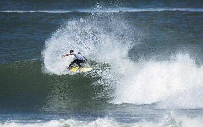 Thiago Camarão é o atual 21º colocado do ranking da divisão de acesso à elite do surfe