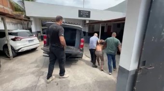 Homem%20%C3%A9%20preso%20ap%C3%B3s%20invadir%20casa%20de%20prefeito%20para%20realizar%20furtos