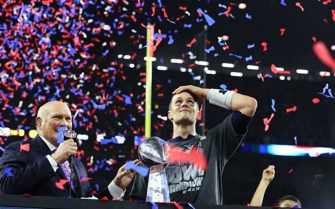 Tom Brady ganhou seu quinto anel de Super Bowl