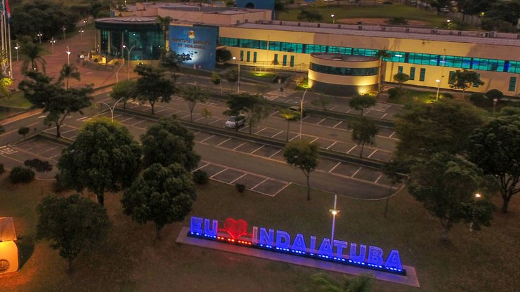 Alunos  ricos de Indaiatuba recebem R$ 513 mil em bolsas sociais