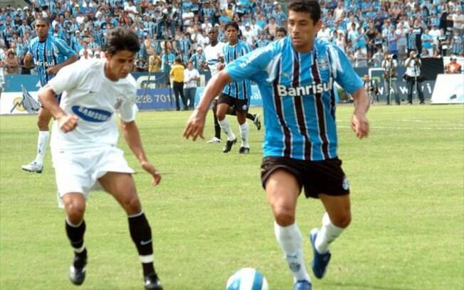É guerra! Declarações, histórico e provocações ditam clima tenso para Corinthians e Grêmio É guerra! Declarações, histórico e provocações ditam clima tenso para Corinthians e Grêmio