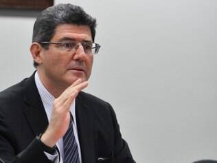 Joaquim Levy está preocupado com o rebaixamento da nota do Brasil